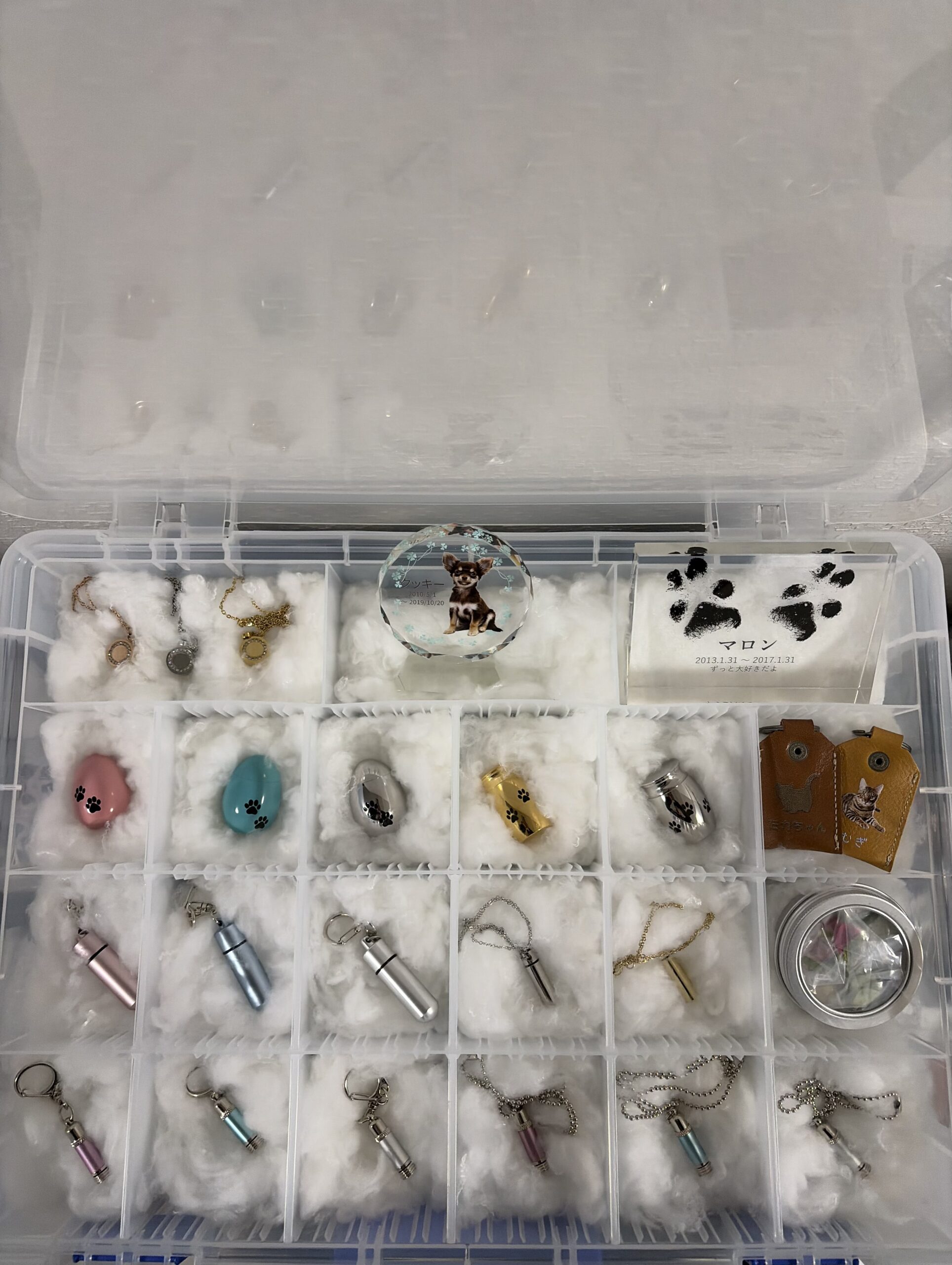 メモリアルグッズのショーケース